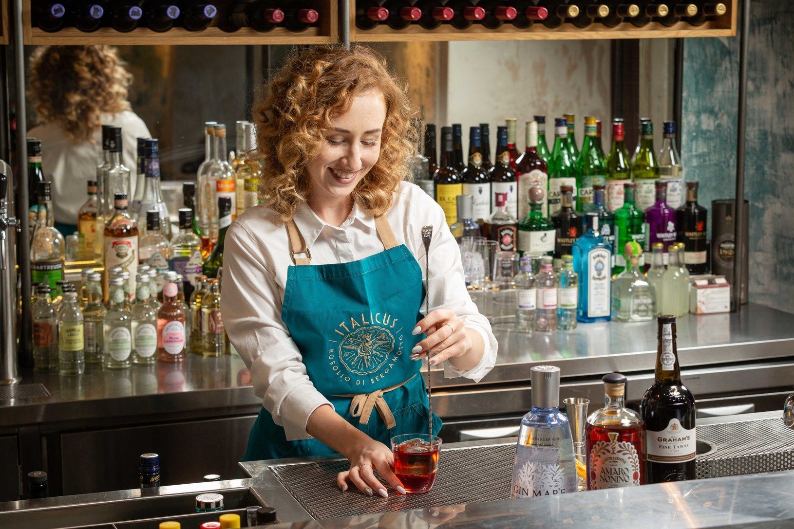 Перемешайте ложкой. Фото: © Семен Кузьмин