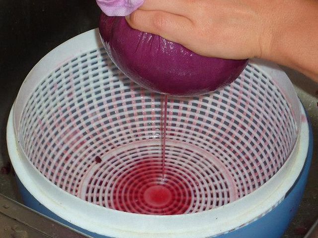 выдавить мякоть