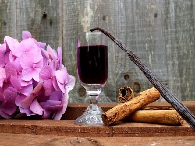 Ликер с корицей