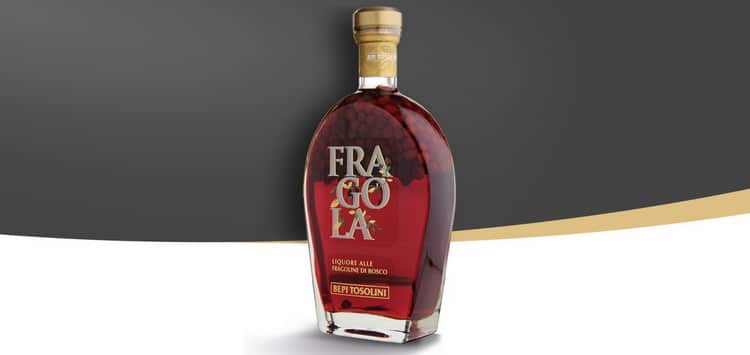 Как правильно приготовить и выпить клубничный ликер Ксю Ксю