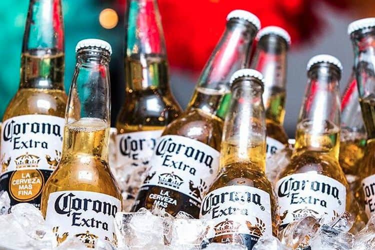 Пиво Corona Extra пользуется огромной популярностью.
