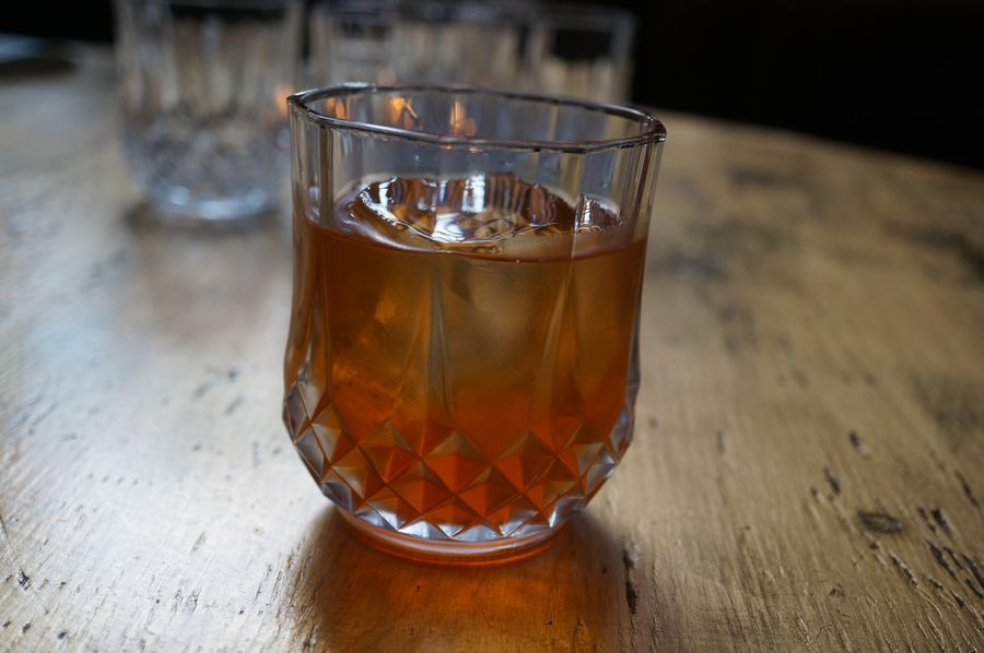 Рюмка сосновой настойки