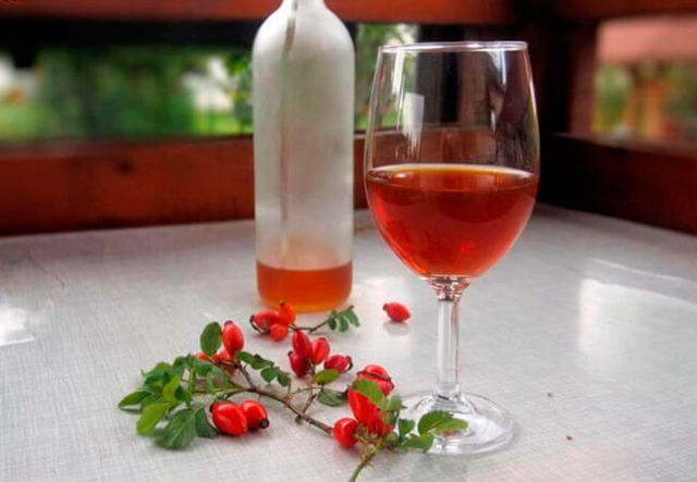 Домашнее вино из шиповника по проверенному рецепту