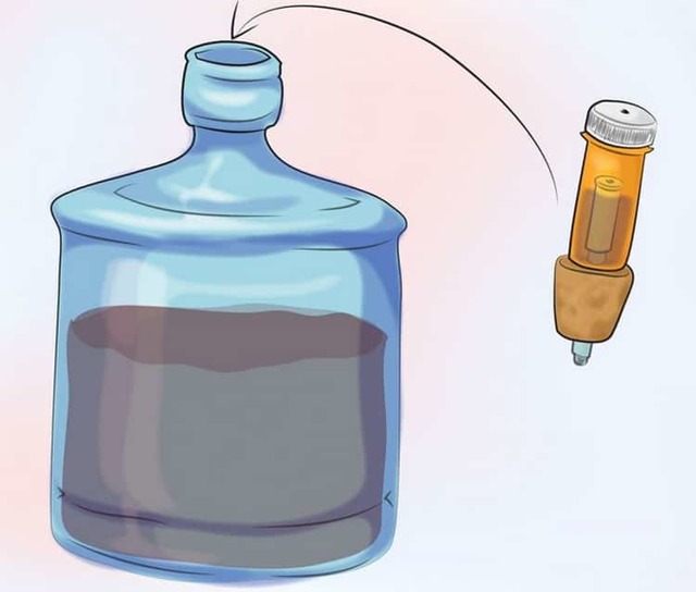 Несладкая брага продолжает булькать (выделять газ): что делать